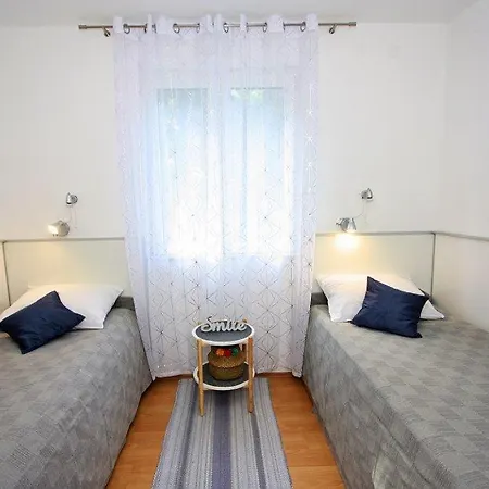 Apartment Lada Supetar