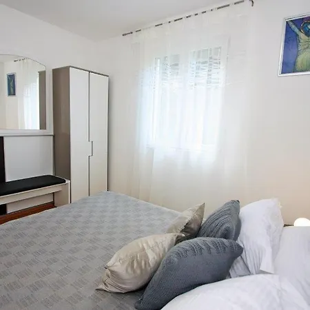 Apartment Lada
