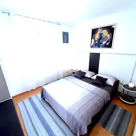 Apartment Lada *