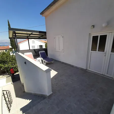 Lada Apartment *