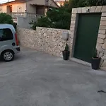 شقة Lada